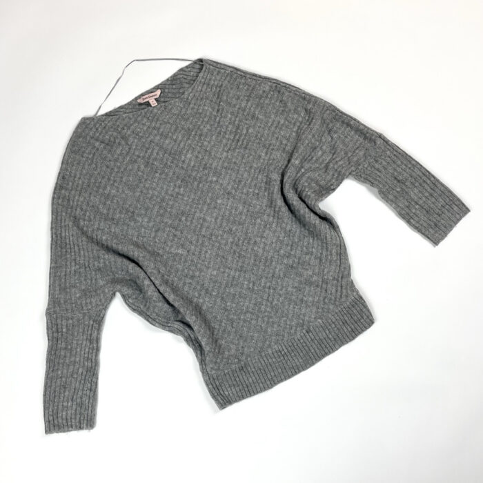 Juicy Couture damski boxy sweter (M) - obrazek 2