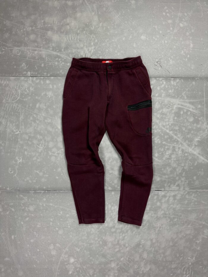 Nike Tech Fleece spodnie dresowe (XS/S)