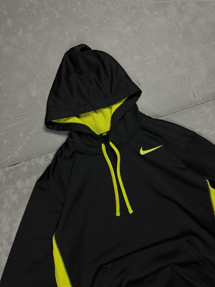 Nike czarna bluza z kapturem hoodie (L) - obrazek 3