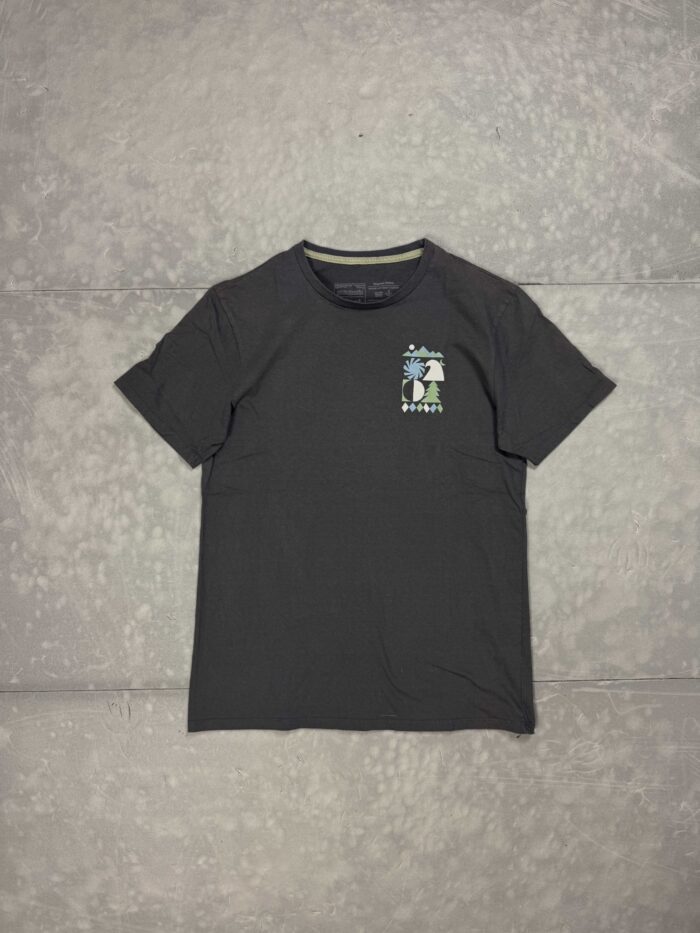 Patagonia big print T-shirt streetwear (S/M)