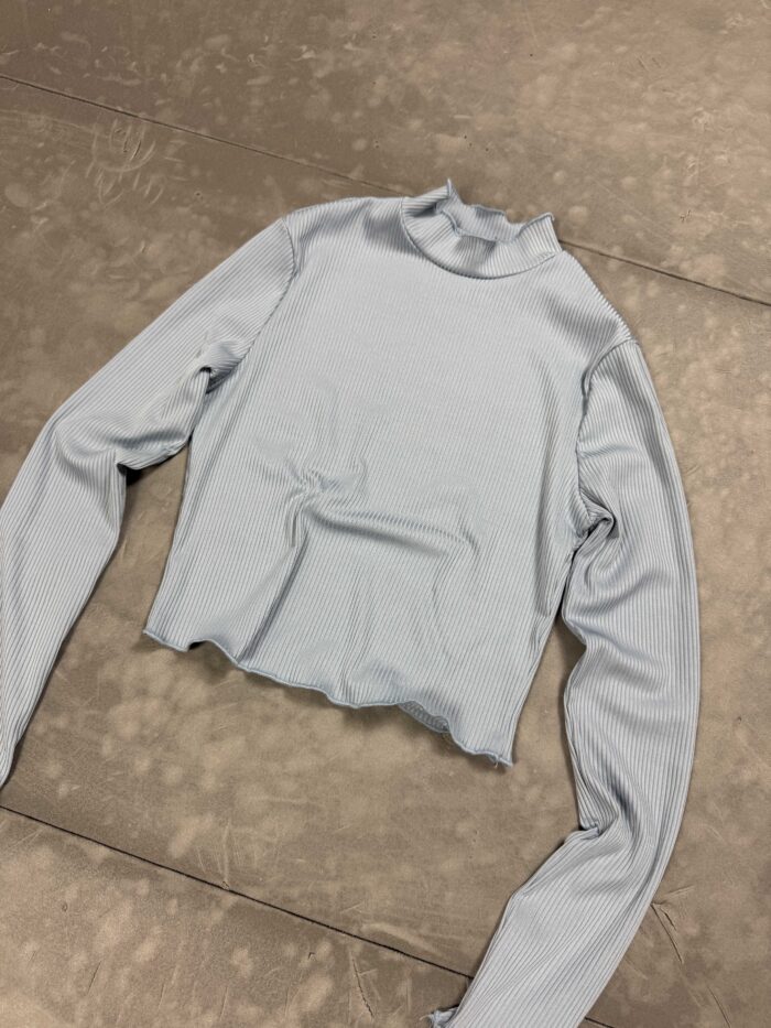 Niebieski longsleeve bluzka (S) - obrazek 3