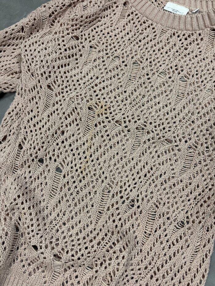 Beżowy sweter knit dziargany distressed (S/M) - obrazek 5