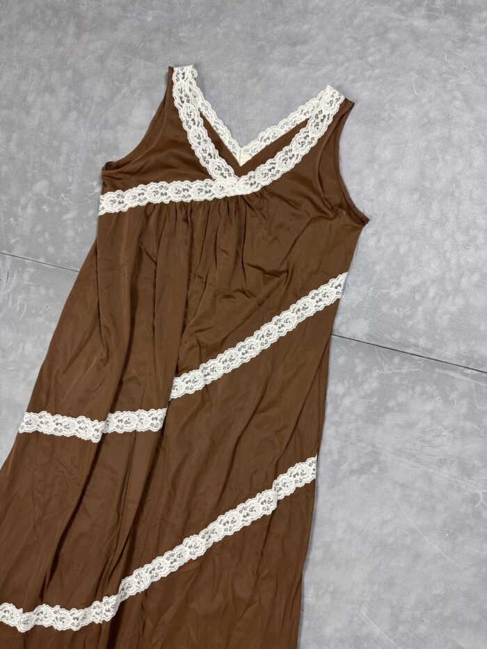 Vintage brązowa długa sukienka maxi z koronką 90s (S) - obrazek 4