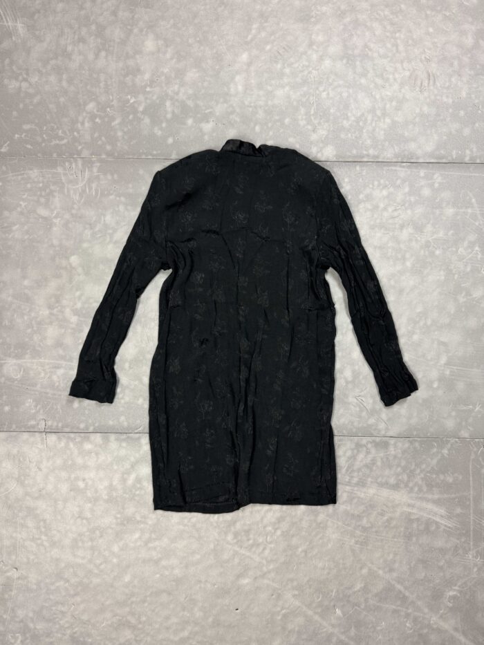 Czarna koszula bez zapięcia narzutka kardigan oversize y2k (M) - obrazek 3