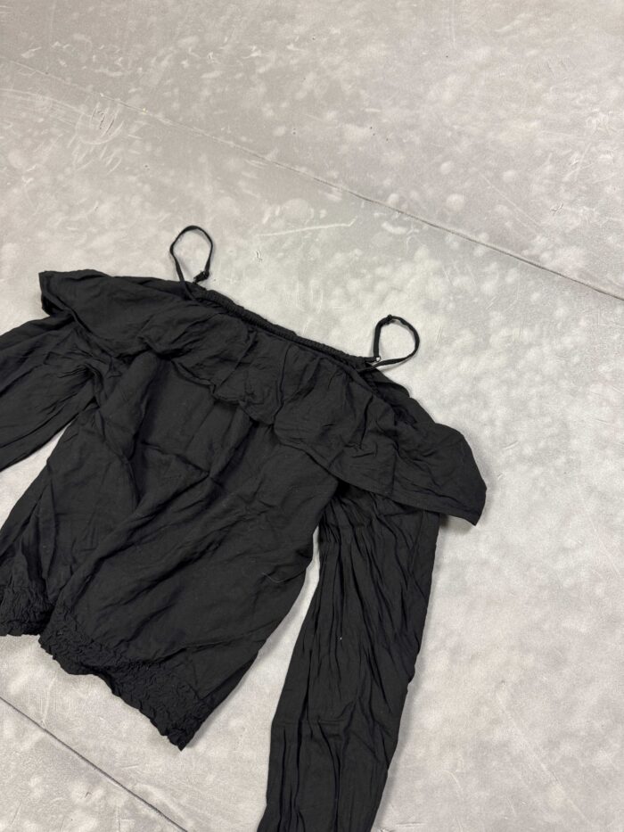 H&M czarna bluzka cropped top na ramiączkach (XS/S) - obrazek 3