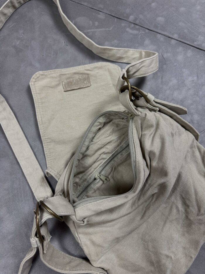 Vintage distressed y2k materiałowe torebka saszetka (unisex) - obrazek 4