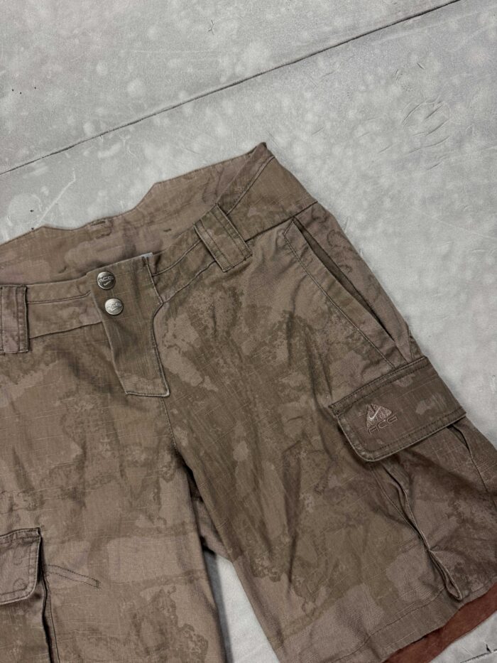 Nike ACG camo denim krótkie spodenki jeansowe (S/M) wmns - obrazek 3