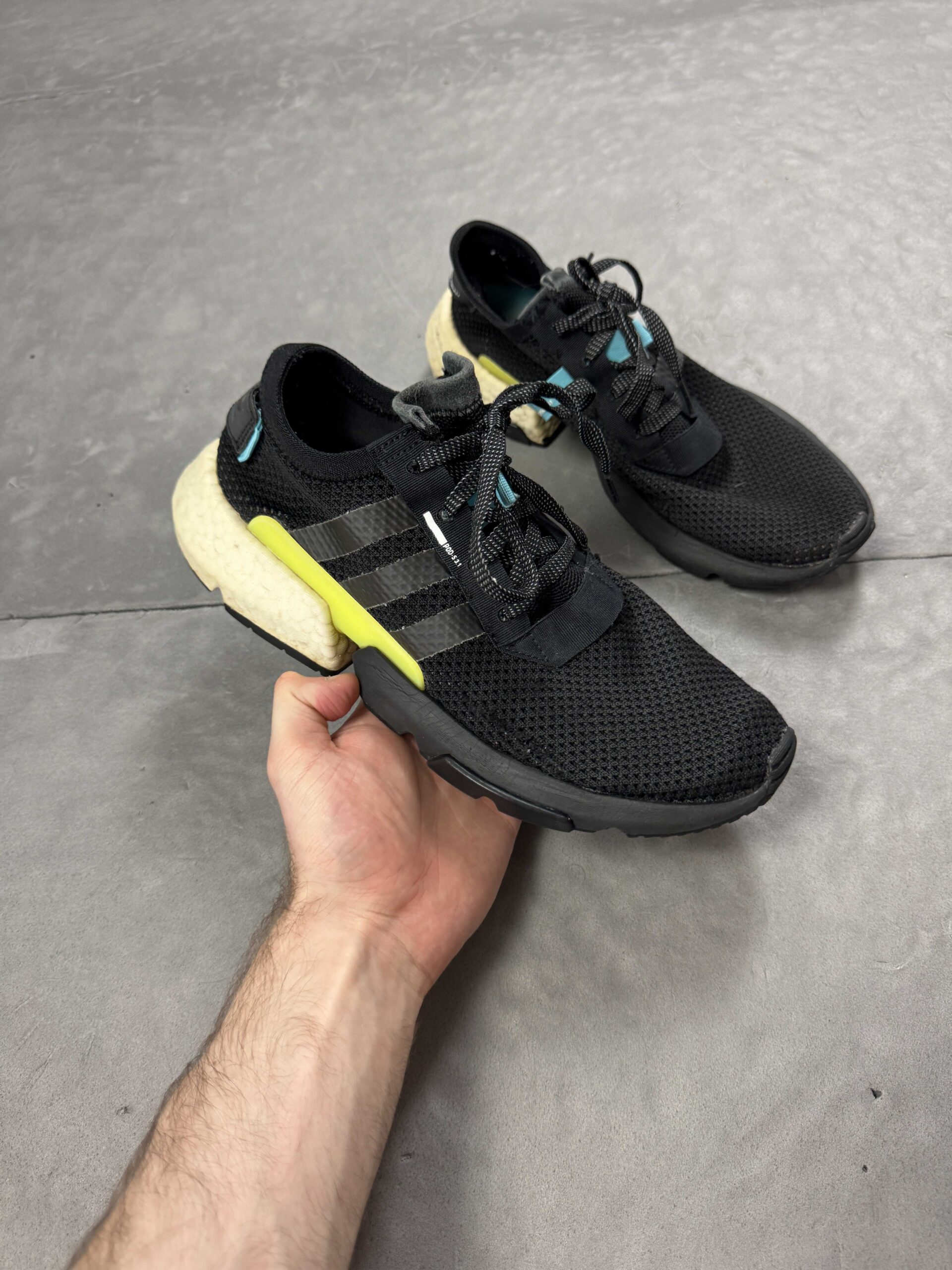 Buty sneakersy Adidas POD-S3.1 (43) - obrazek 3