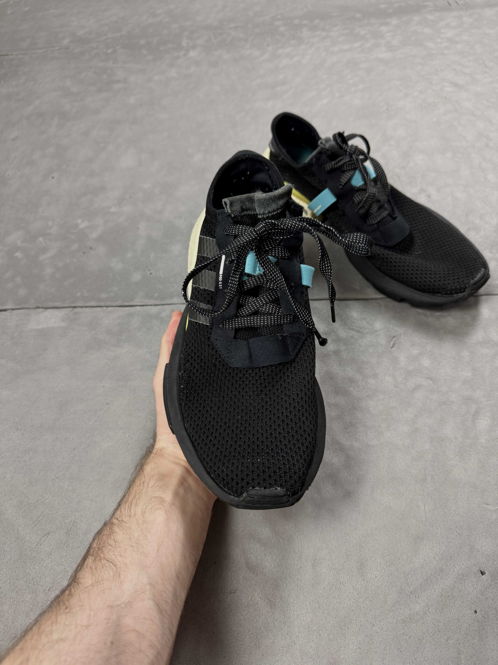 Buty sneakersy Adidas POD-S3.1 (43) - obrazek 4