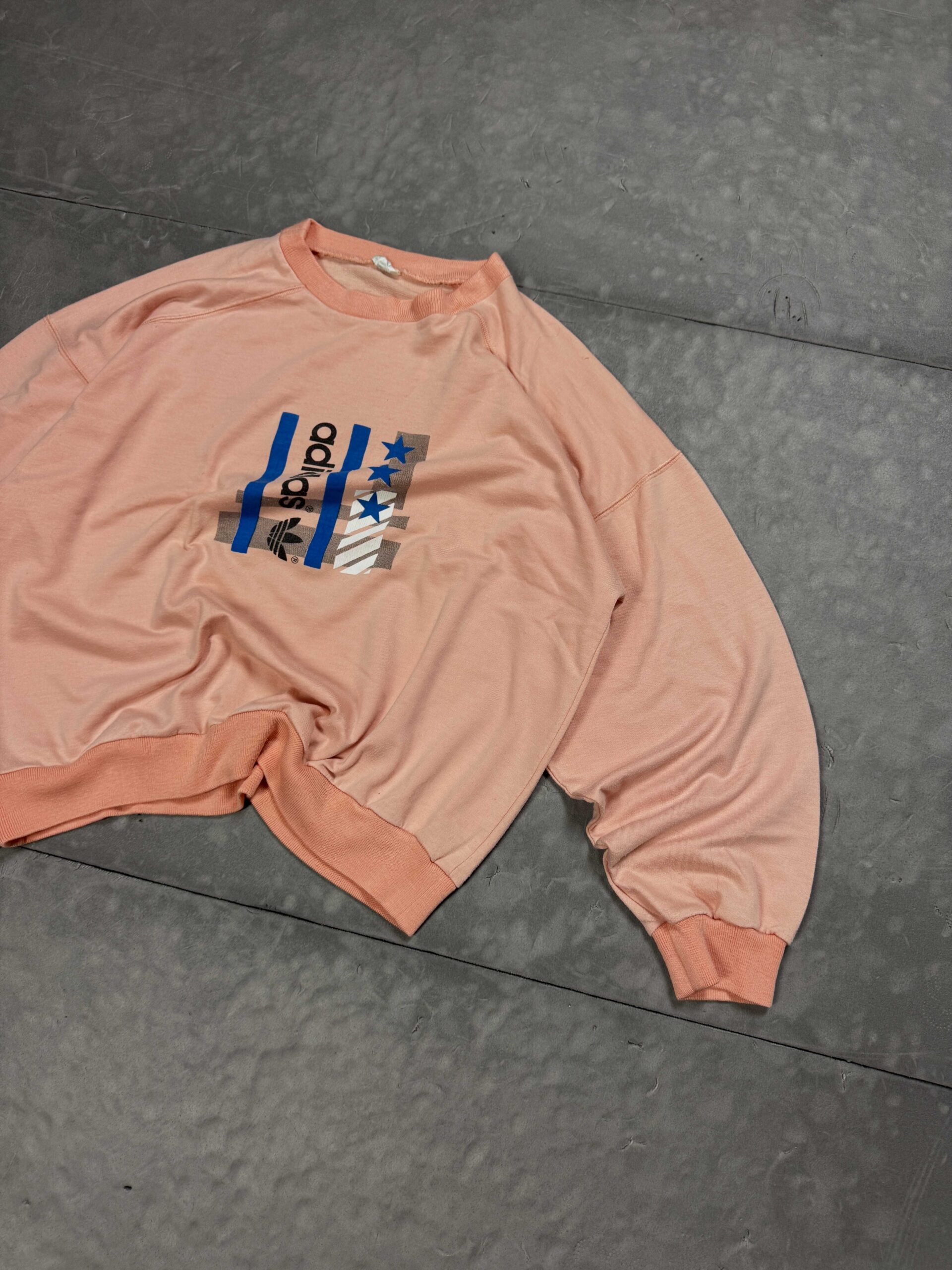 Adidas 80s vintage crewneck bluza z dużym nadrukiem (S/M) - obrazek 3