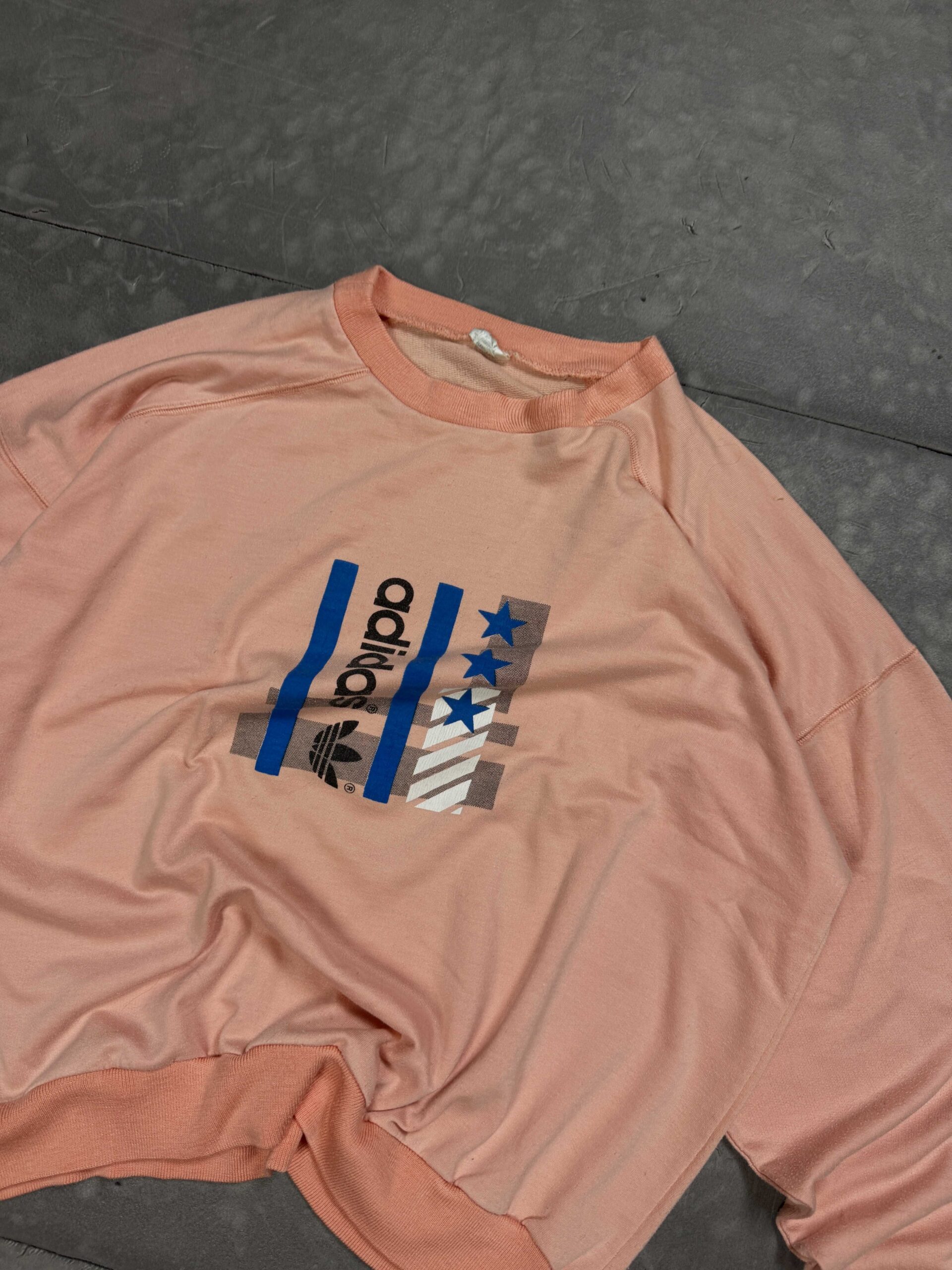 Adidas 80s vintage crewneck bluza z dużym nadrukiem (S/M) - obrazek 4
