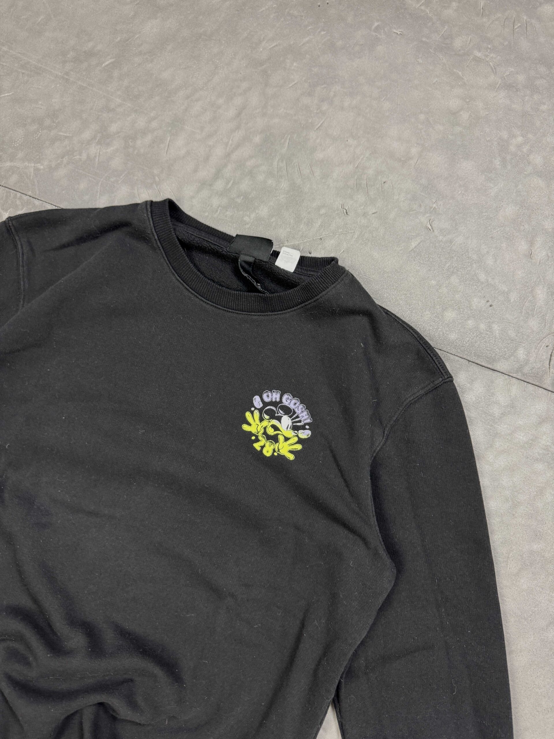 H&M crewneck bluza z dużym nadrukiem Mickey Mouse (S/M) - obrazek 4